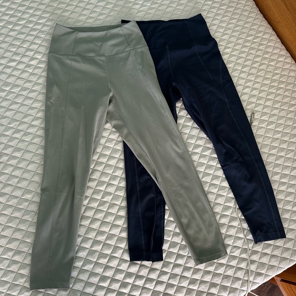 Girlfriend Collective Leggings - Navy and Sage - Picture 2 of 4
